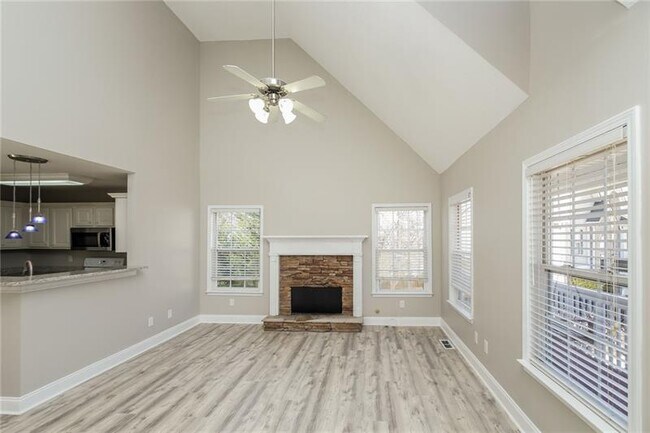 Building Photo - 105 Legend Creek Hollow