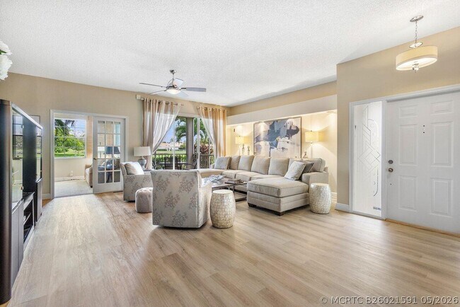 Foto del edificio - 5070 Lake Catalina Dr