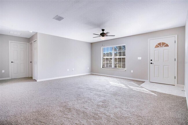 Foto del edificio - 6949 SW 152nd St