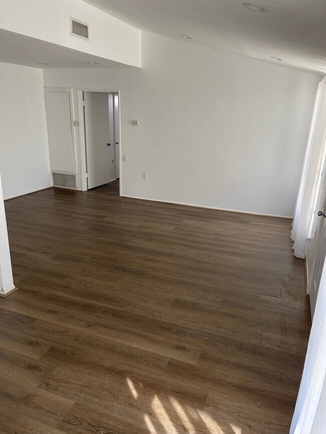 Foto del edificio - 26749 Oak Crossing Rd