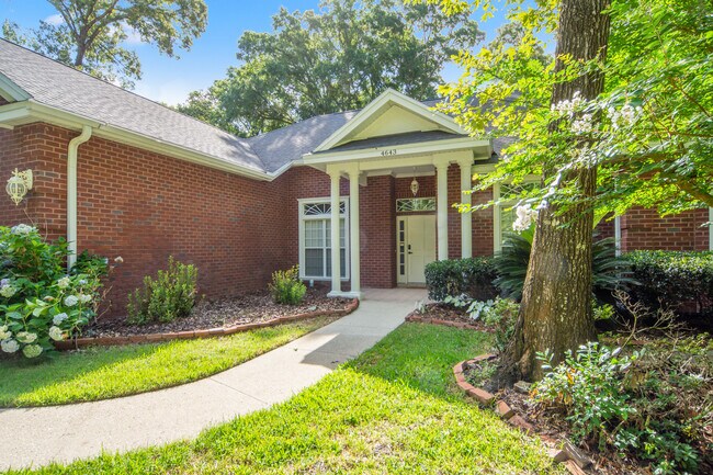 Building Photo - 4643 SW 105th Dr