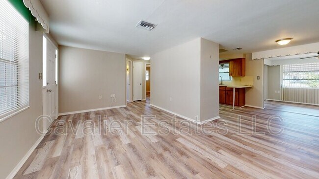 Building Photo - 3632 Blossom Lake Dr