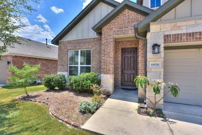 Building Photo - 6856 Brindisi Pl