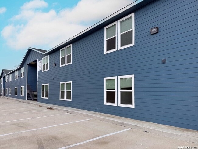 Building Photo - 346 Ware Blvd