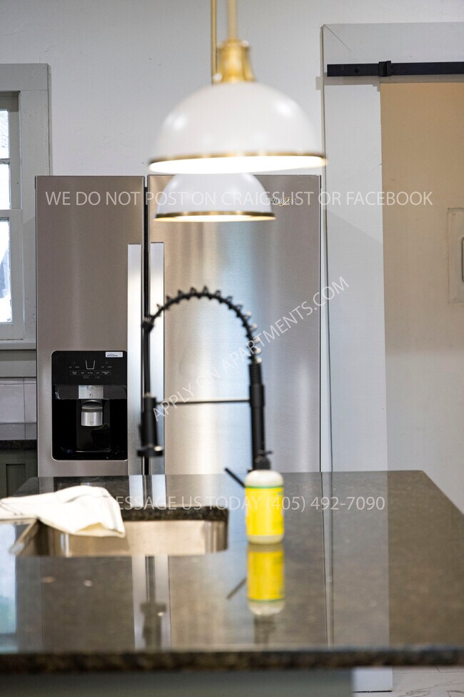 Foto del edificio - 1016 NE 18th St