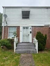 Building Photo - 1523 Babbitt Rd