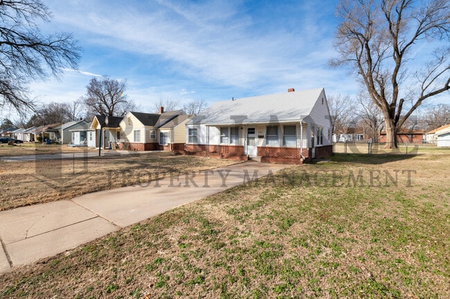 Building Photo - 1723 S Emporia Ave