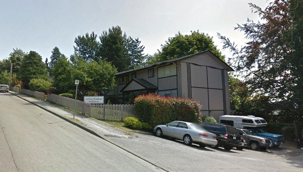 Primary Photo - Montclaire Townhomes