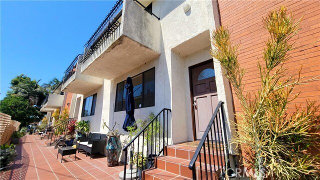 Building Photo - 2440 Penmar Ave