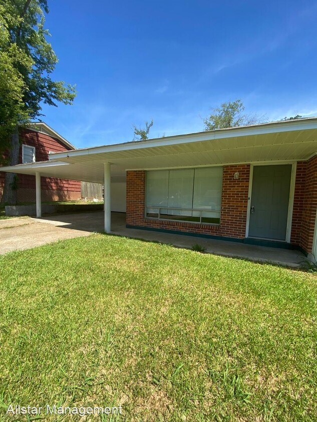3 br, 2 bath House 702 Vassar Drive House Rental in Tupelo, MS