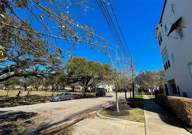 Foto del edificio - 4805 Jackson St