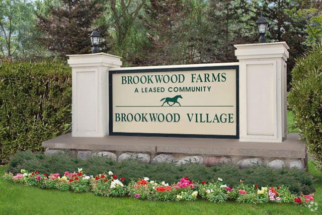 Brookwood Farms Apartments South Lyon Mi Apartments Com