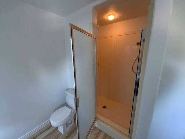 Building Photo - Updated Charleston Heights Townhome