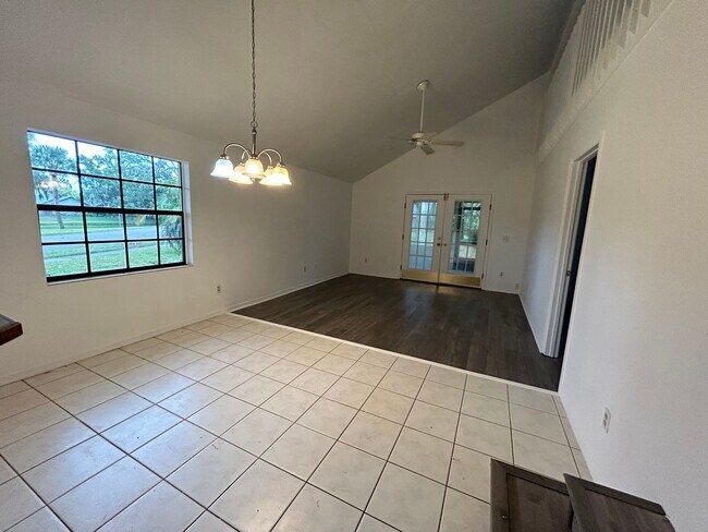 Foto del edificio - 1/2 Duplex For Rent !