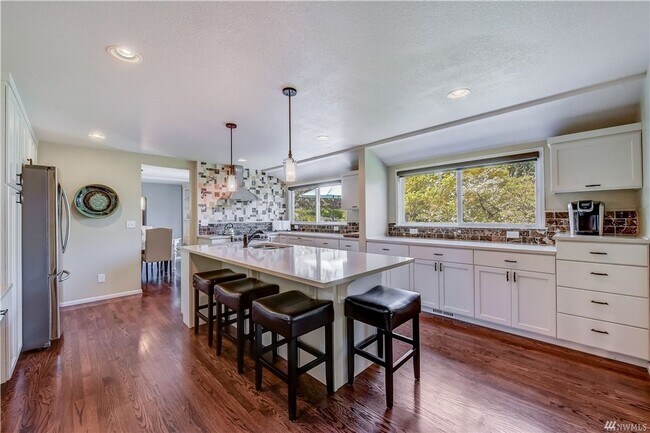 Foto del edificio - 4 Bed 2.25 Bath SFR in Seawatch Community