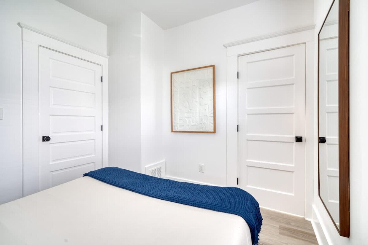 Foto principal - 317 NE Beech St