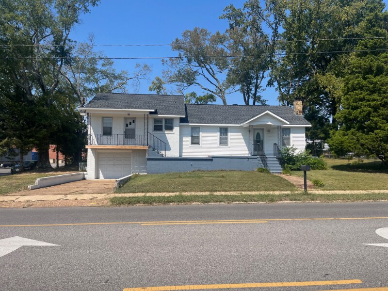 Foto principal - 1413 N Pine St
