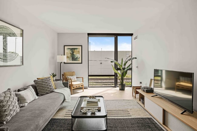 Foto del edificio - 2118 N Elston Ave