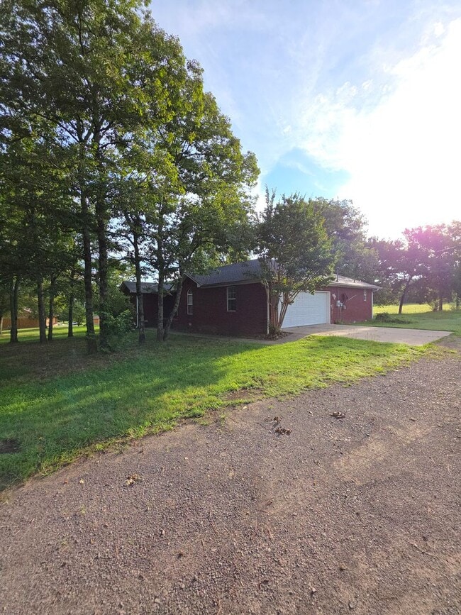 Building Photo - 120 Coffman Dr