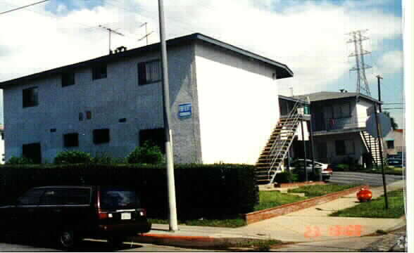 Building Photo - 855 W 130th