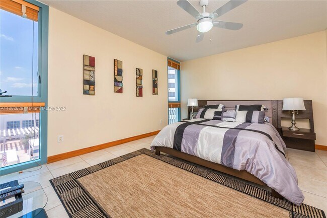 Foto del edificio - 1500 Ocean Dr