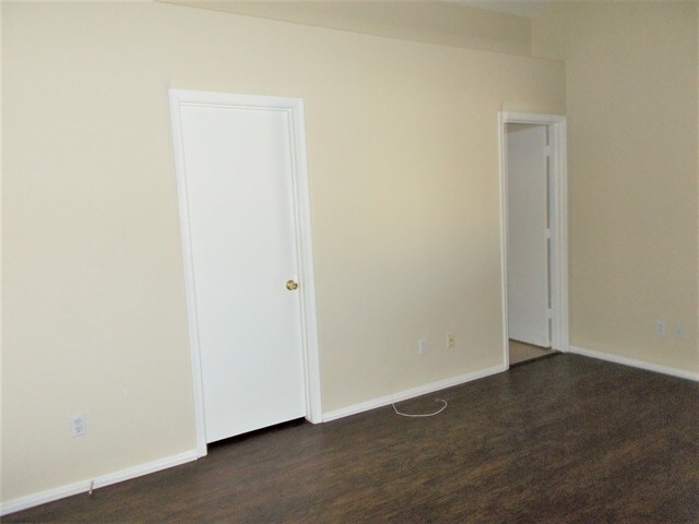 Building Photo - 3324 N 83rd Dr