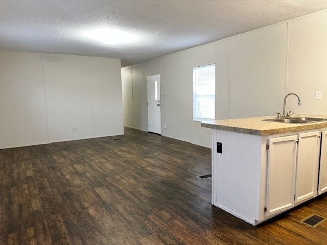 Building Photo - 421 Chloe Cir