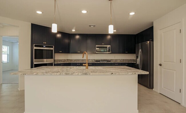 Foto del edificio - 2134 W Pleasant Ln