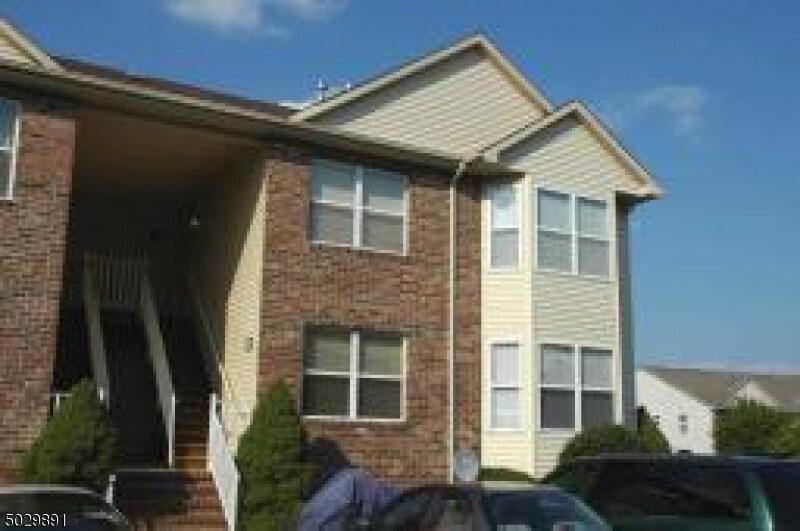 10 Claire Ct, East Hanover, NJ 07936 Condo for Rent in East Hanover