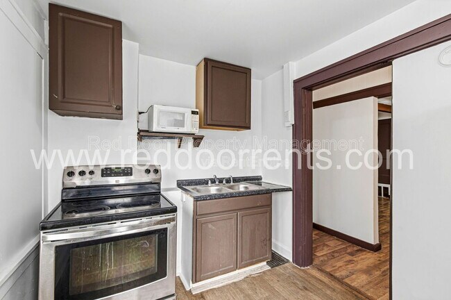 Foto del edificio - 408 N Oakland Ave