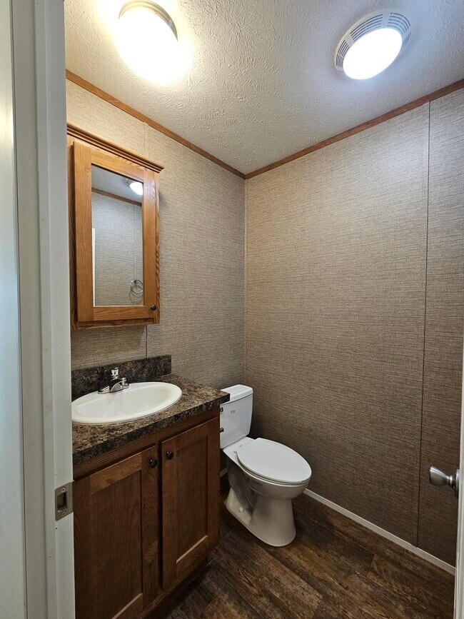 Foto del edificio - 418 Tulip Dr