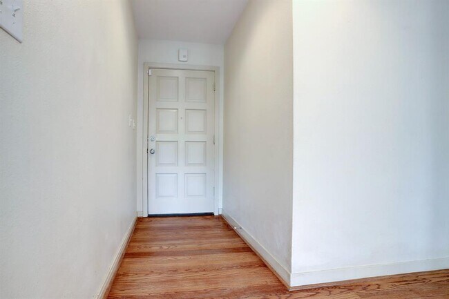 Foto del edificio - 5033 Lido Ln