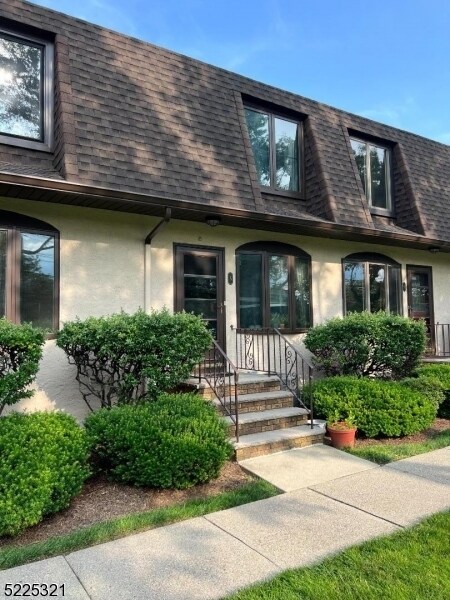 Primary Photo - 24 River Rd