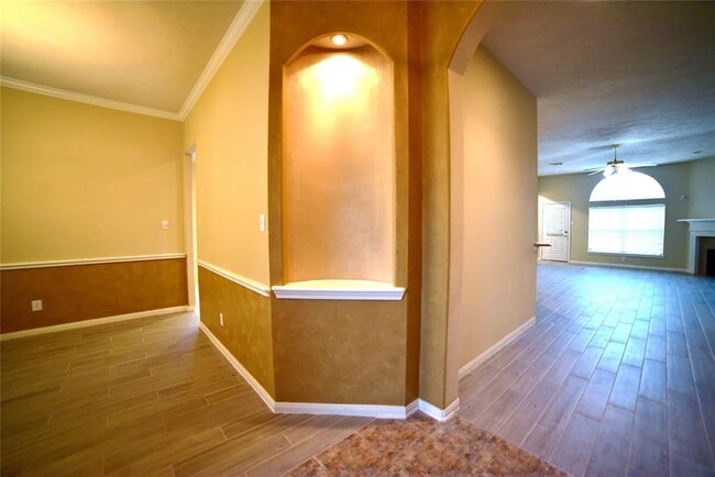 Building Photo - 1011 Bristol Way