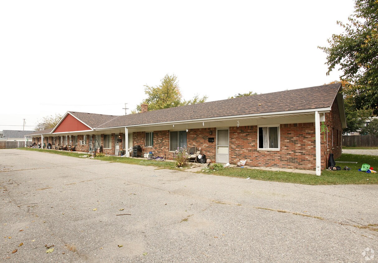Primary Photo - 151 E Mchattie St
