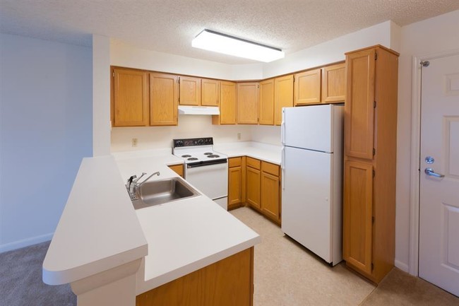 Village Lake Apartments - Waldorf, MD | Apartments.com