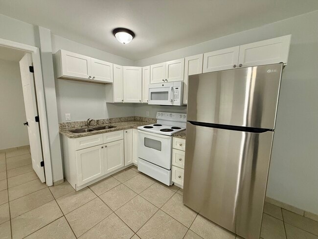 Foto del edificio - 8316 N 10th St