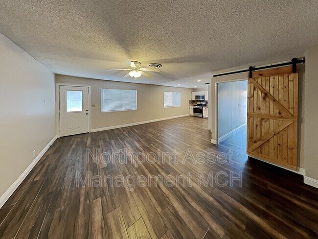 Building Photo - 4735 San Rafael Ave