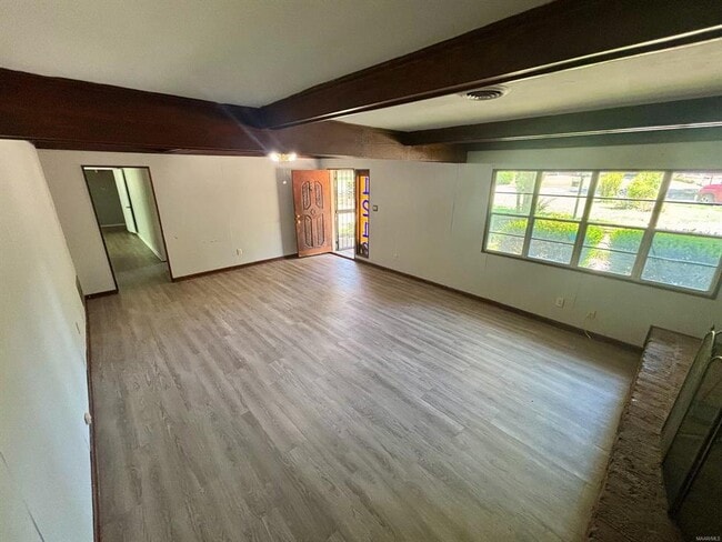 Foto del edificio - 1216 Karen Rd