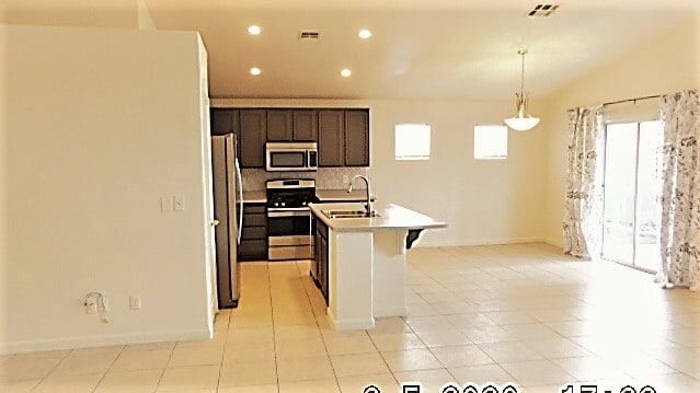 Building Photo - 6111 Magic Mesa St