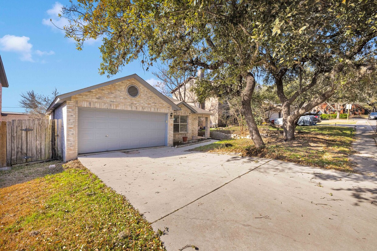 Primary Photo - One story rental home in NW San Antonio!