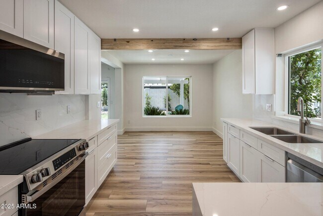 Foto del edificio - 7727 E Valley View Rd