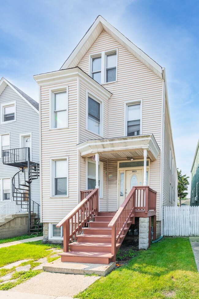 Building Photo - 5025 W 31st St
