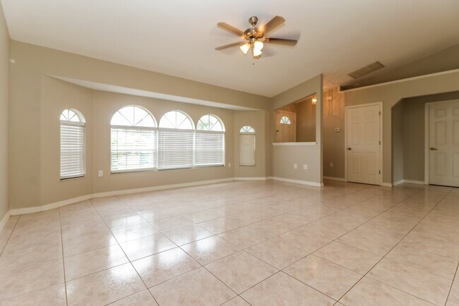 Building Photo - 239 Allworthy St