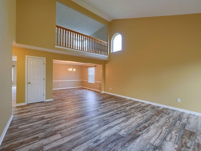 Building Photo - 6284 Beaumont Square