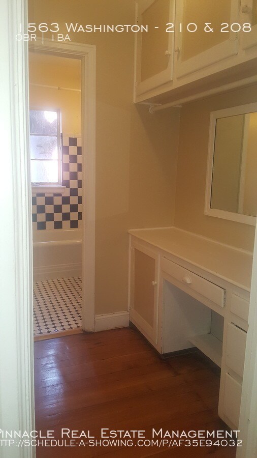 Foto del edificio - 1563 N Washington St