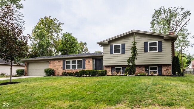 Building Photo - 834 Hickory Dr