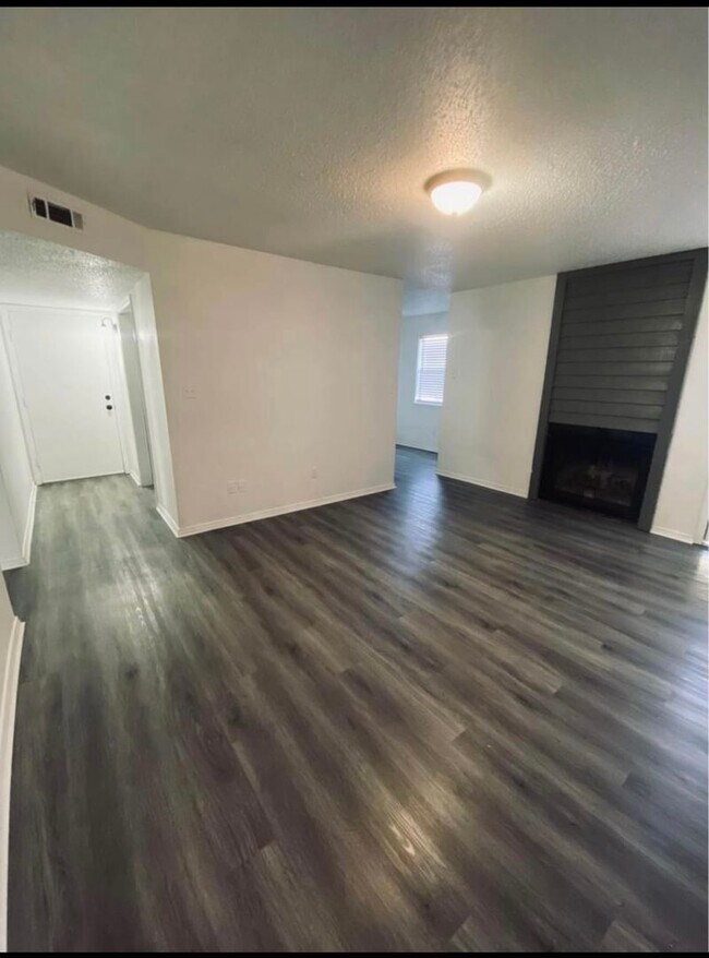 Foto del interior - Glen Oaks Apartments