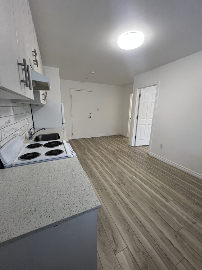 Photo du bâtiment - 630 Cummings Ave