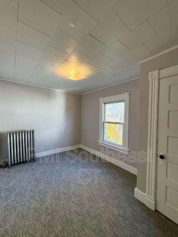 Foto del edificio - 79 Garfield Ave